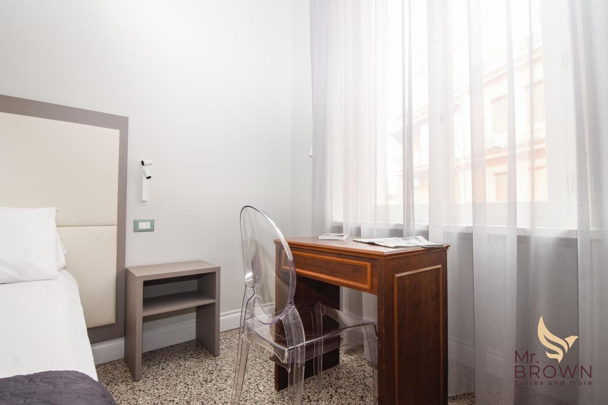 Mrbrown - Luxury Vaticano